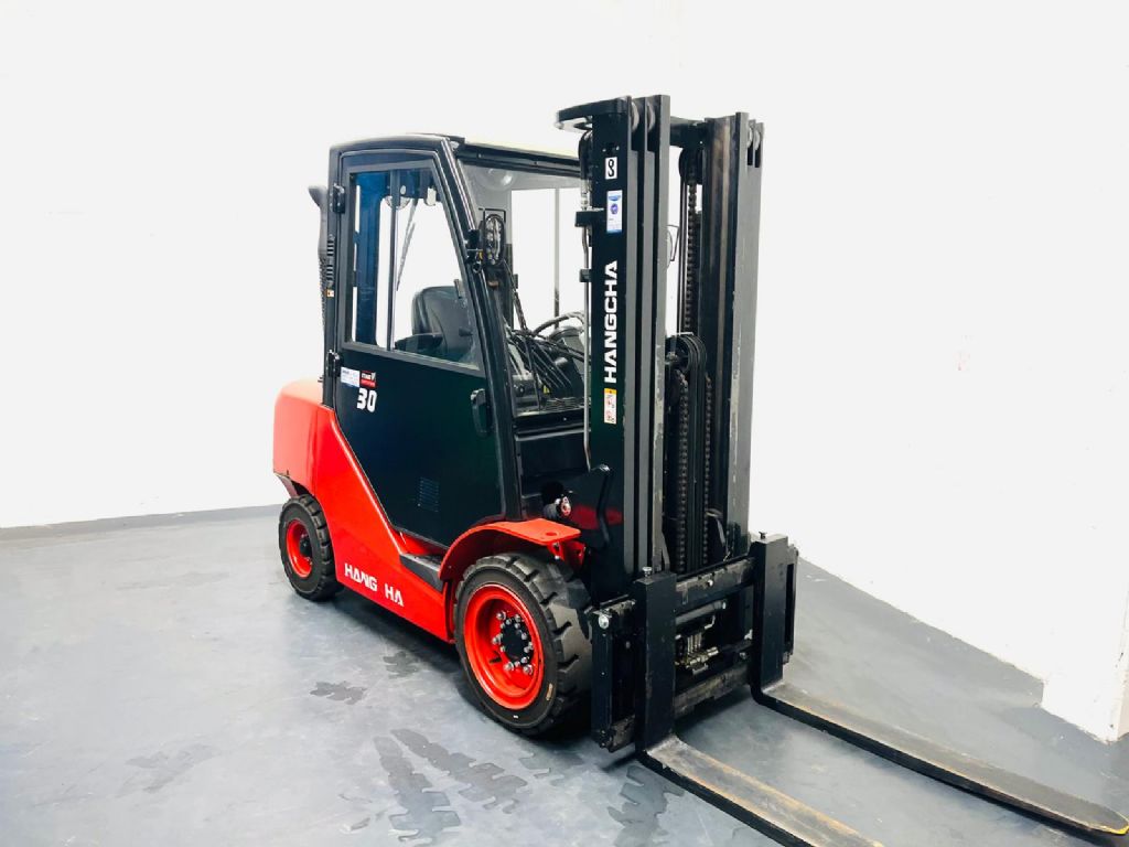 Hangcha CPDC30 Diesel Forklift www.isfort.com Hangcha CPDC30 Diesel Forklift www.isfort.com