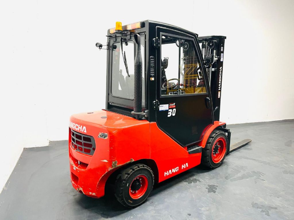 Hangcha CPDC30 Diesel Forklift www.isfort.com Hangcha CPDC30 Diesel Forklift www.isfort.com