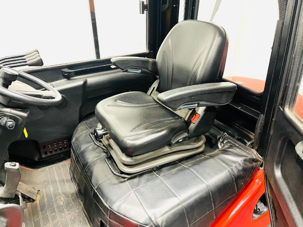 Hangcha CPDC30 Diesel Forklift www.isfort.com Hangcha CPDC30 Diesel Forklift www.isfort.com