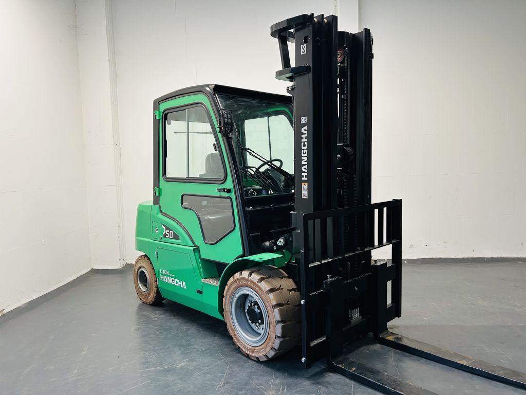 HC Hangcha CPD50-XXD6 - SONDERPREIS Electric 4-wheel forklift www.isfort.com HC Hangcha CPD50-XXD6 - SONDERPREIS Electric 4-wheel forklift www.isfort.com
