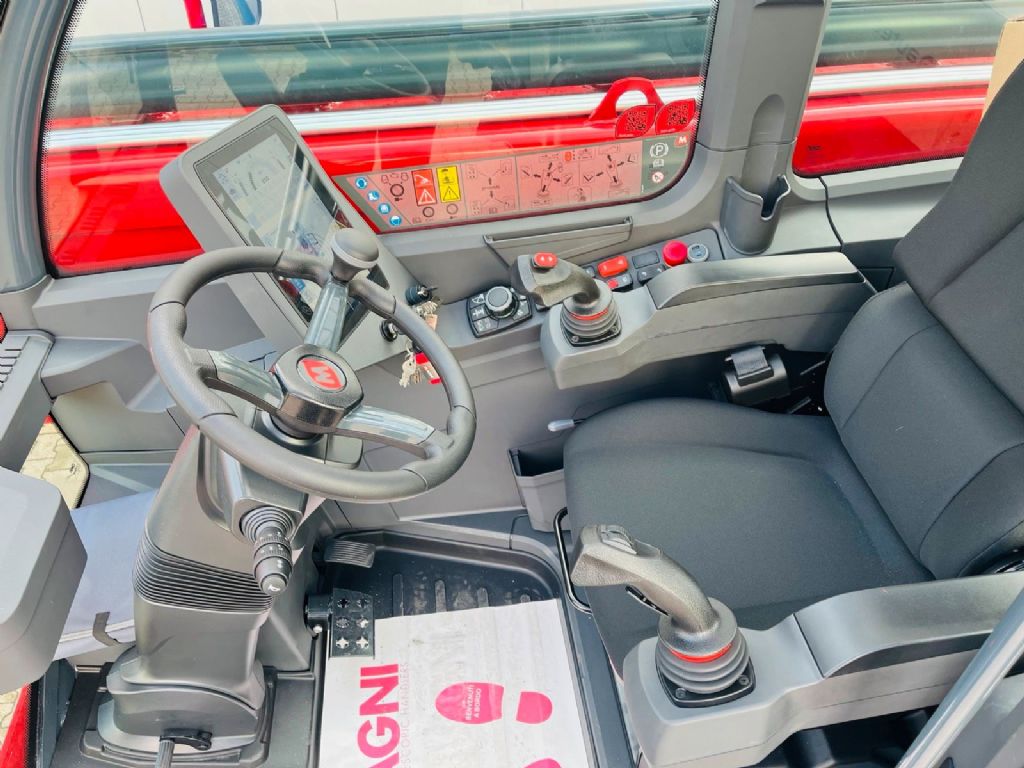 Magni RTH 6.26 Telehandler rotating www.isfort.com Magni RTH 6.26 Telehandler rotating www.isfort.com