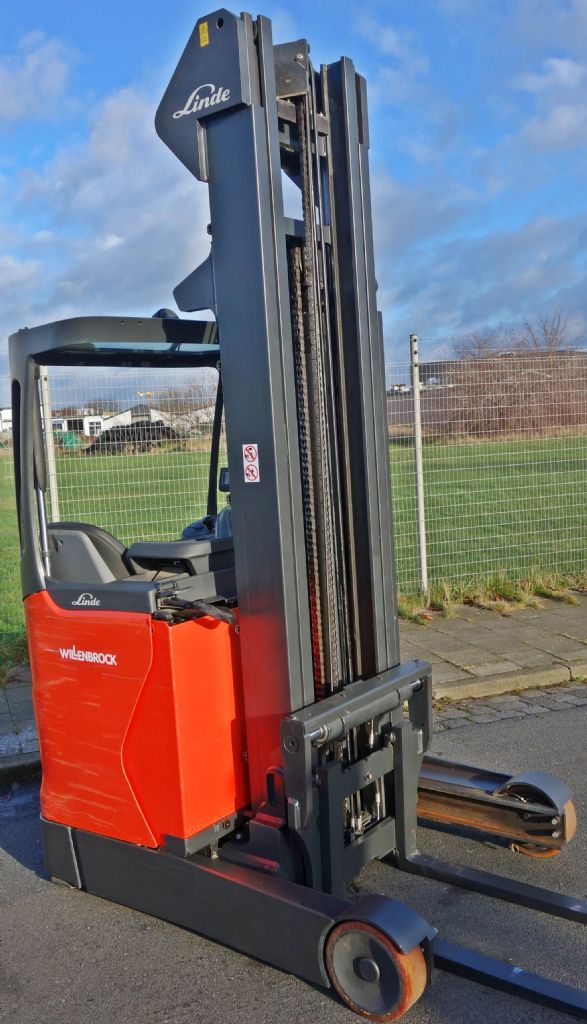 Linde R 14-01 Schubmaststapler www.kb-stapler.com