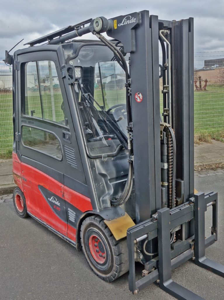 Linde E 30 L-01 Elektro 4 Rad-Stapler www.kb-stapler.com