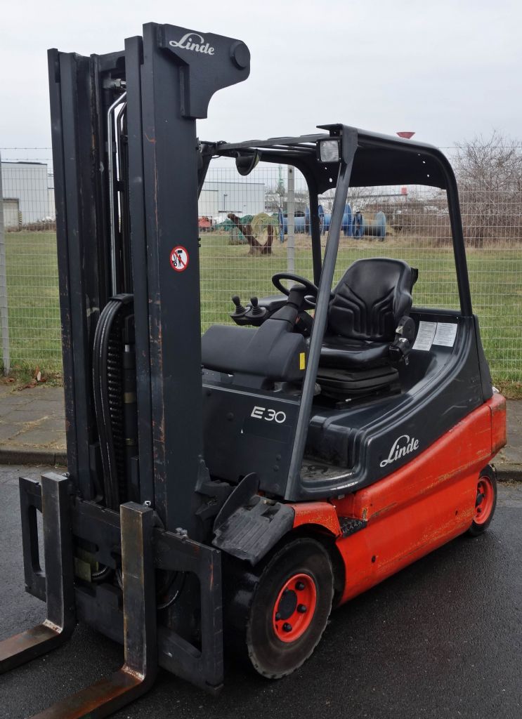 Linde E 30-02 Elektro 4 Rad-Stapler www.kb-stapler.com