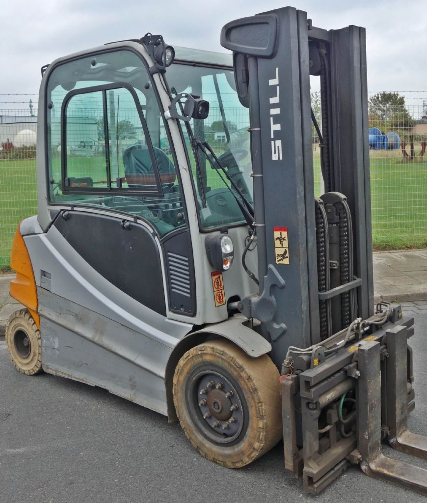 Still RX 60-45 Elektro 4 Rad-Stapler www.kb-stapler.com