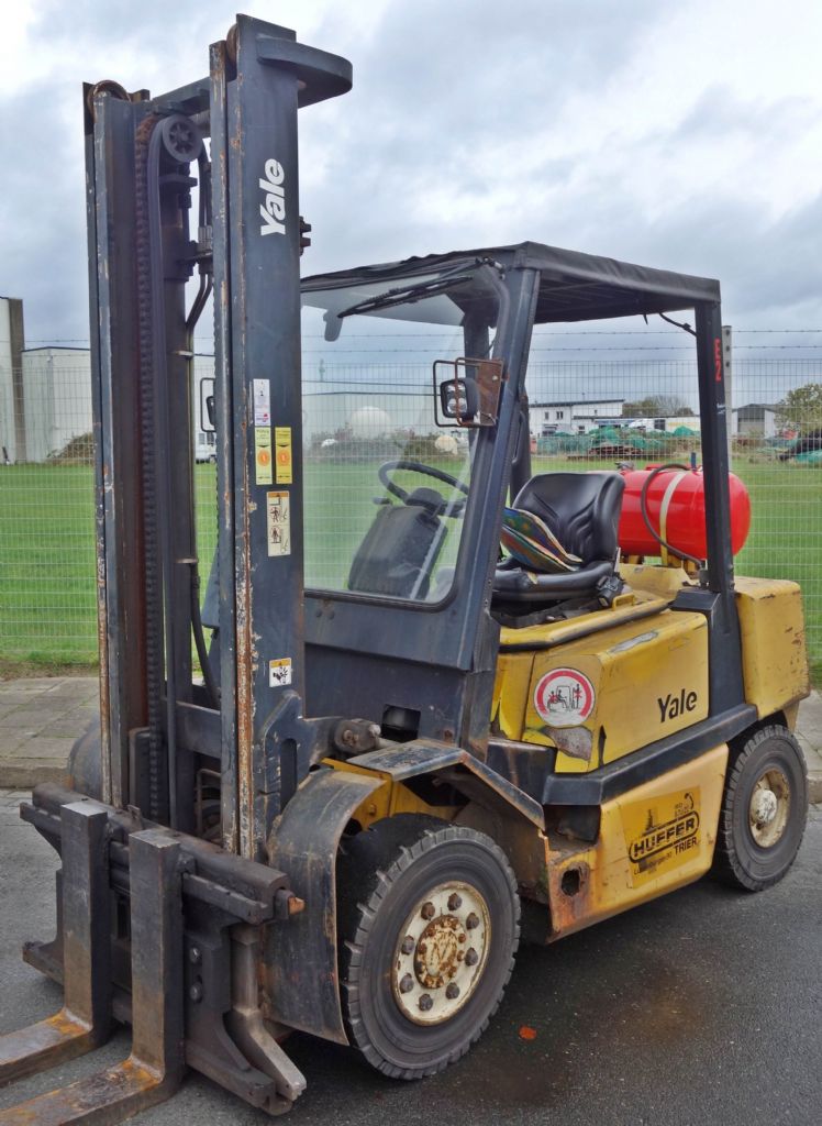 Yale GLP 40 L Treibgasstapler www.kb-stapler.com Yale GLP 40 L Treibgasstapler www.kb-stapler.com