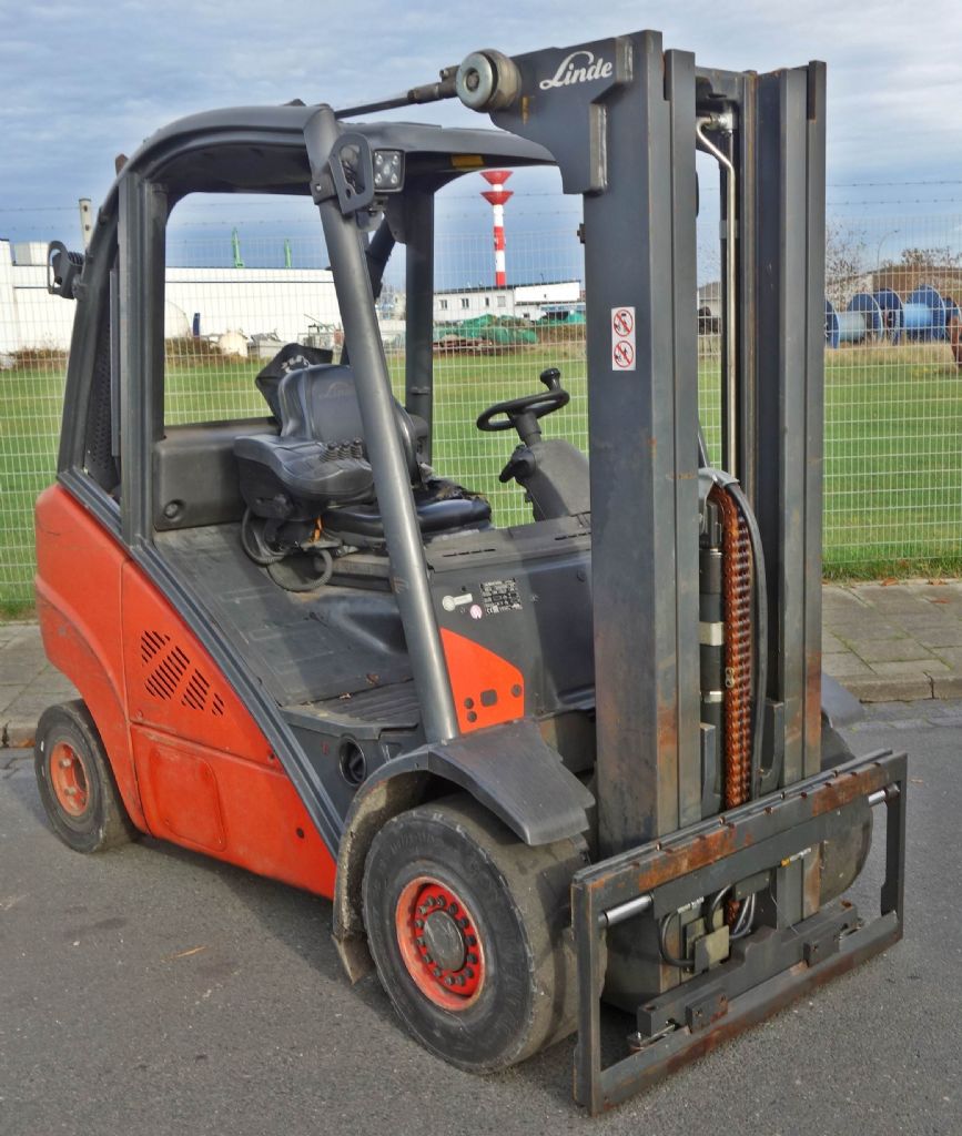 Linde H 30 D-02 Dieselstapler www.kb-stapler.com