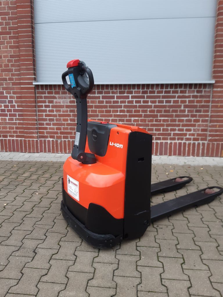 Toyota LWE140 (Lithium ION) Niederhubwagen kirchnerpartner.de