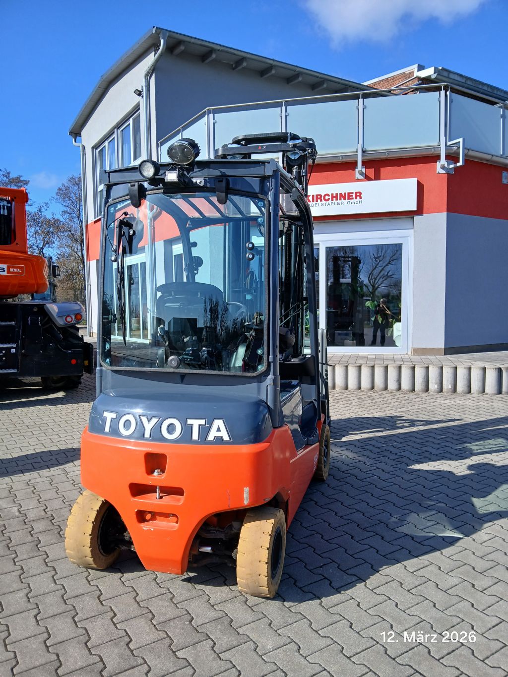 Toyota-8FBM16T-Elektro 4 Rad-Stapler-www.kirchner-gabelstapler.de