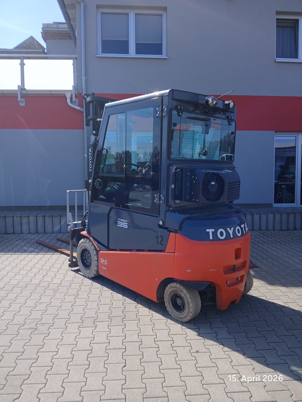 Toyota 8FBMT35 Elektro 4 Rad-Stapler kirchnerpartner.de