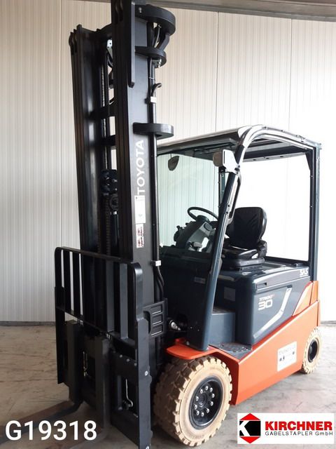 Toyota 8FBMKT30 Elektro 4 Rad-Stapler kirchnerpartner.de