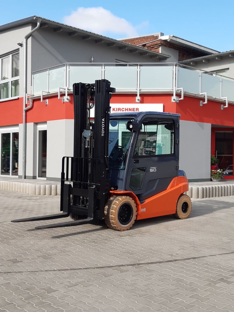 Toyota 8FBMT50 Elektro 4 Rad-Stapler kirchnerpartner.de