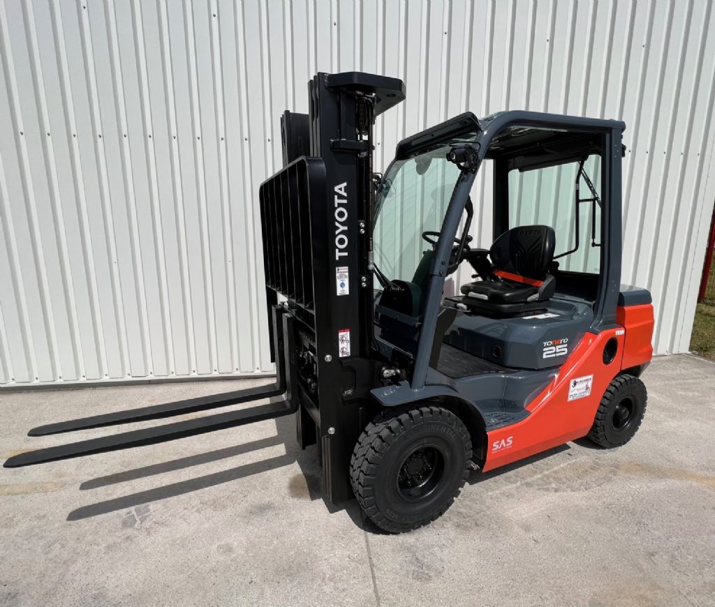 Toyota 52-8FDF25 Dieselstapler kirchnerpartner.de