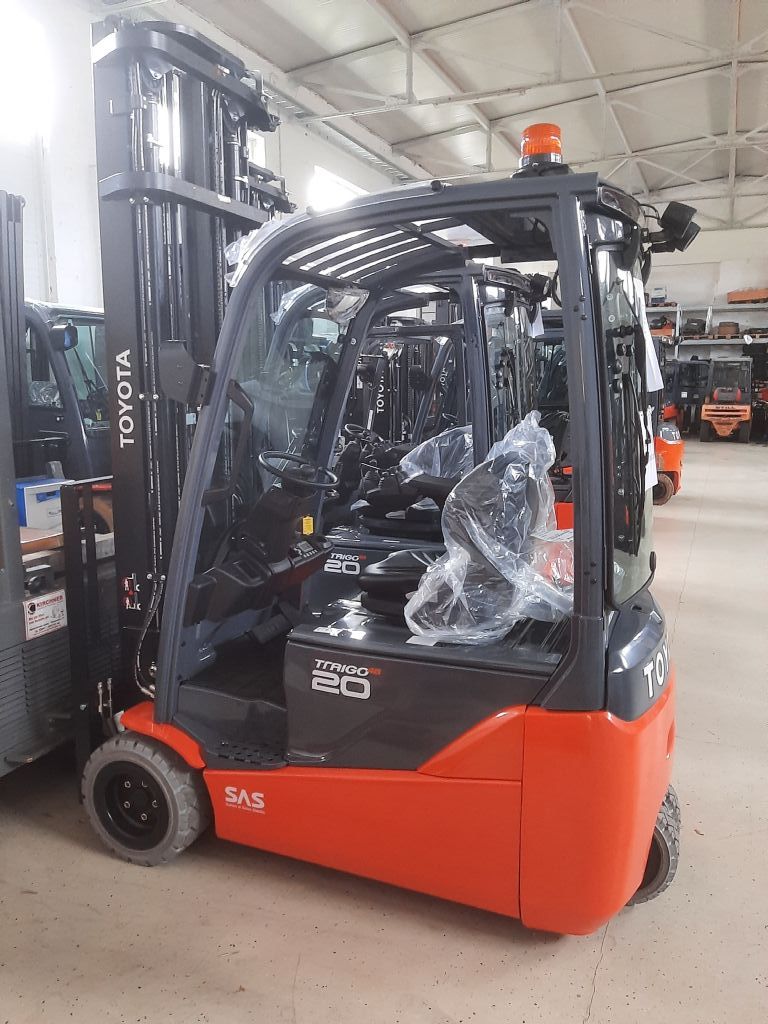 Toyota 8FBE20T Elektro 3 Rad-Stapler kirchnerpartner.de