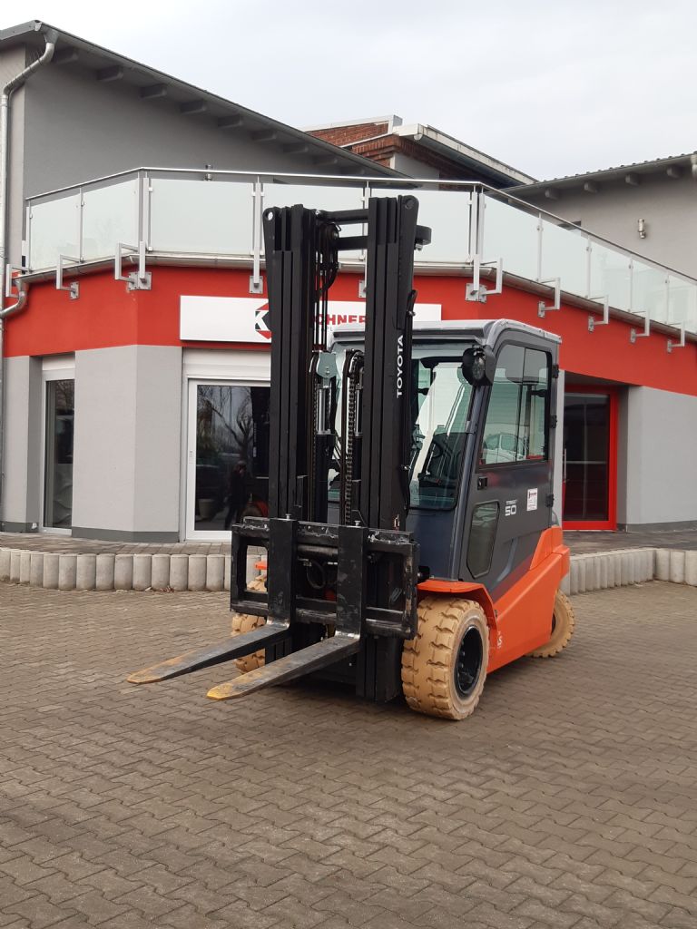 Toyota 8FBMT50 Elektro 4 Rad-Stapler kirchnerpartner.de