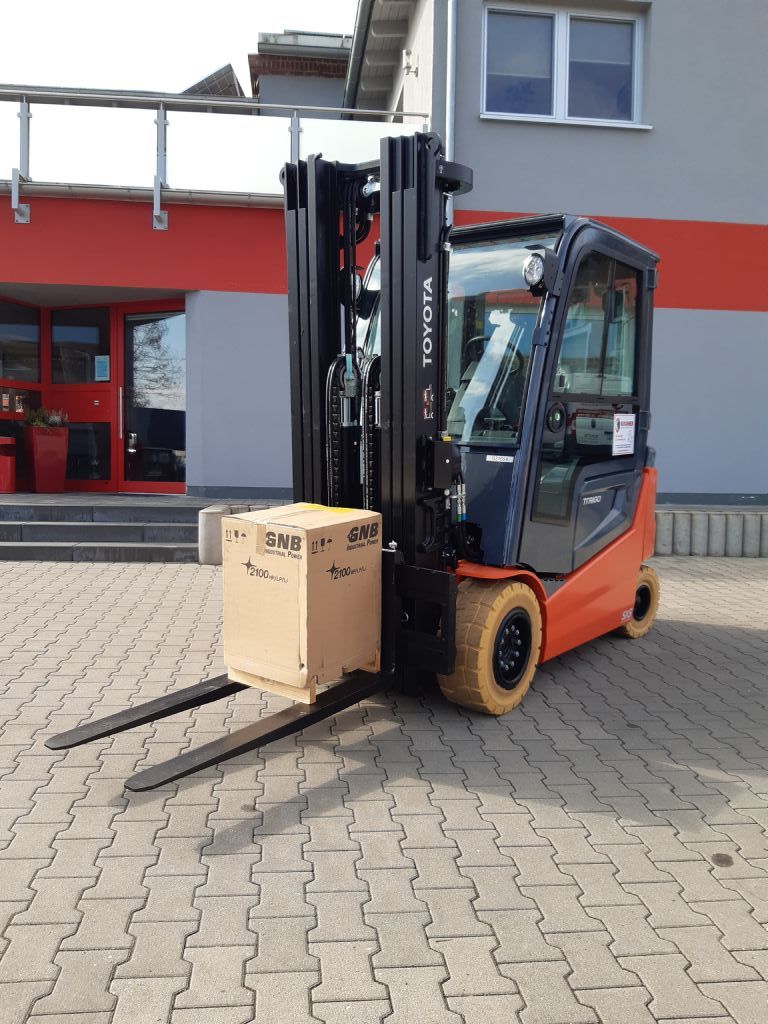 Toyota 9FBH25T Elektro 4 Rad-Stapler kirchnerpartner.de