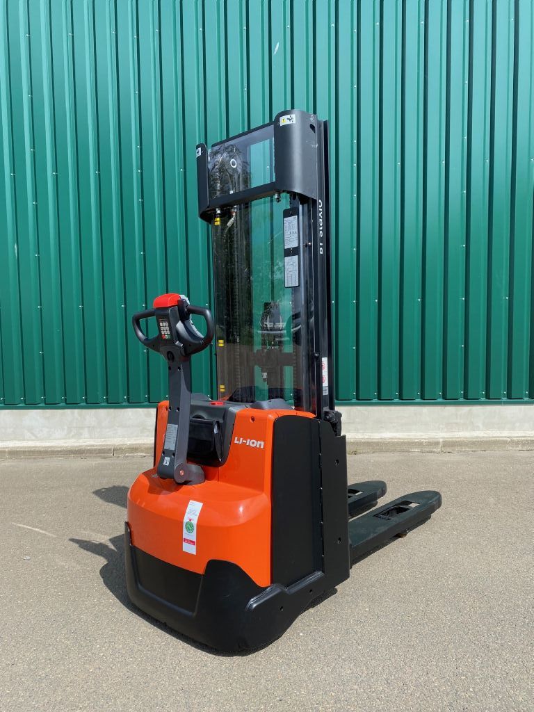 BT SWE140L (Lithium ION)  Hochhubwagen kirchnerpartner.de