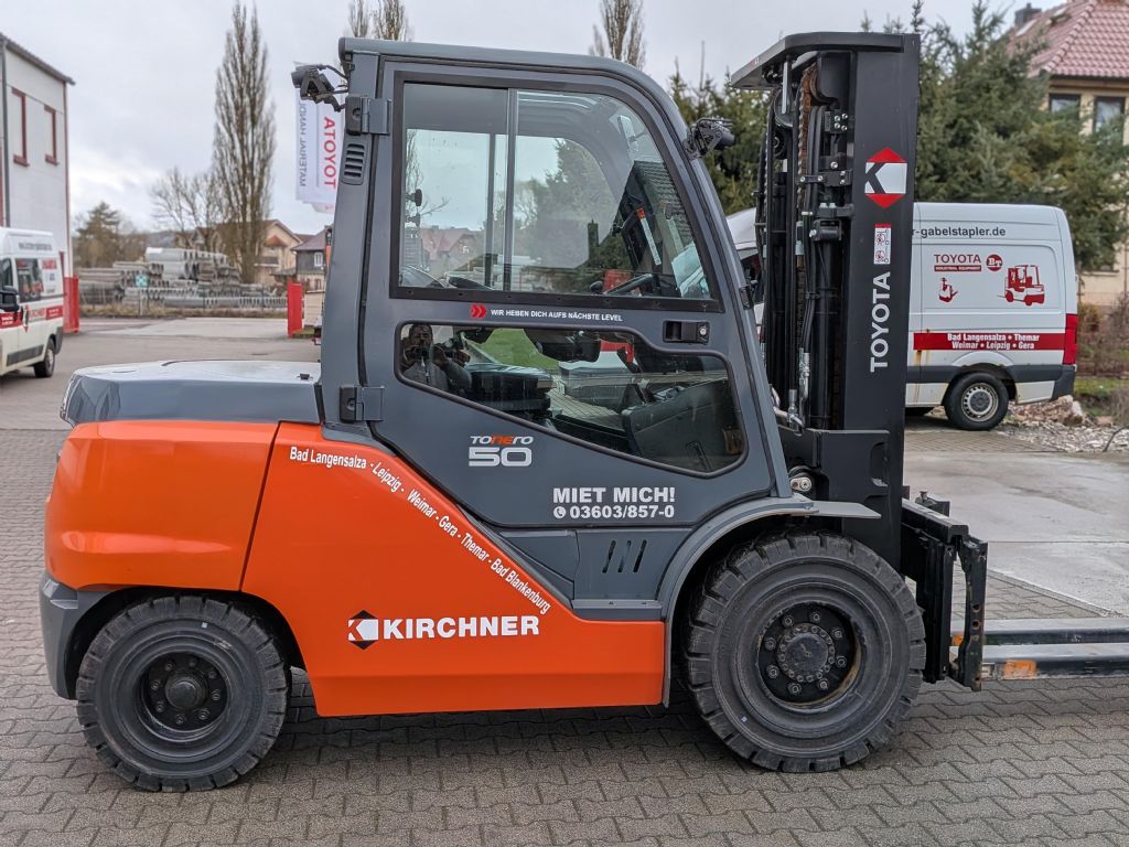 Toyota 8FD45F Dieselstapler kirchnerpartner.de