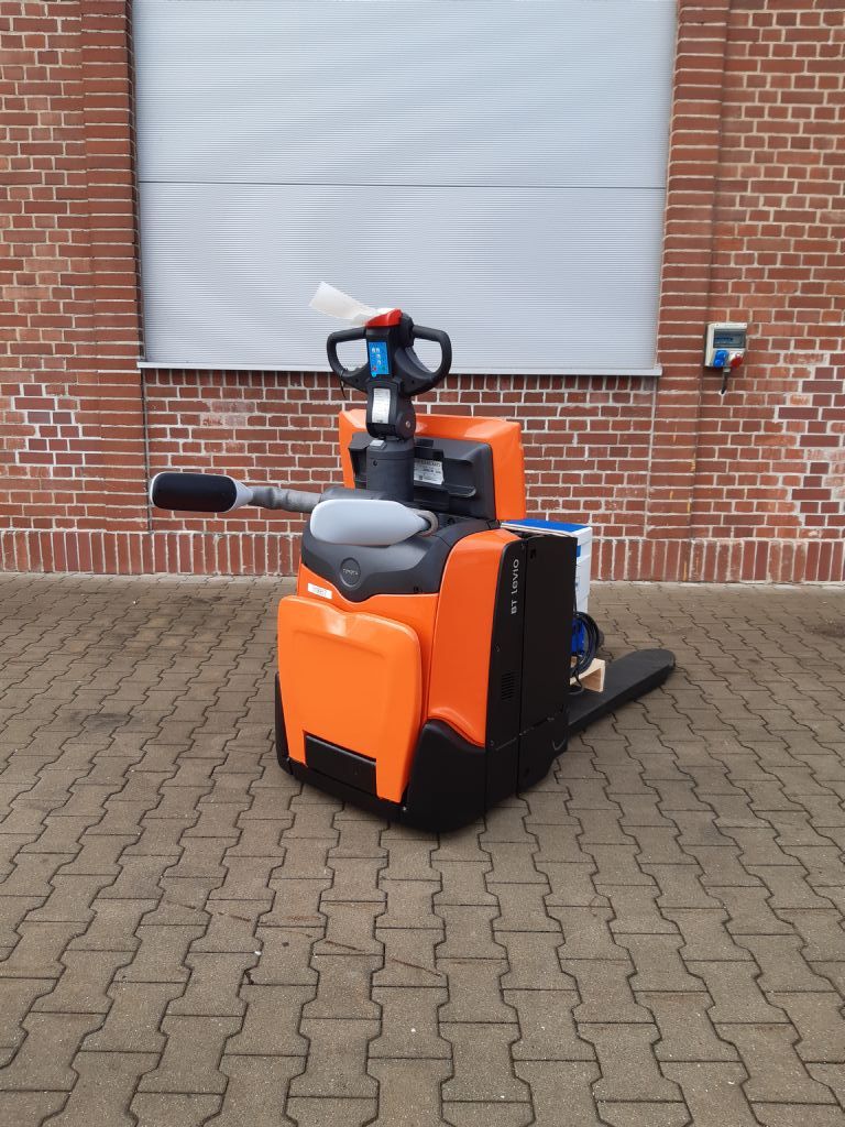 Toyota LPE220 Niederhubwagen kirchnerpartner.de