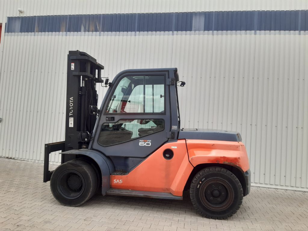 Toyota-8FD 60 N-Dieselstapler www.kirchner-gabelstapler.de