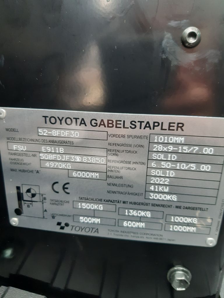 Toyota-52-8FDF30-Dieselstapler www.kirchner-gabelstapler.de