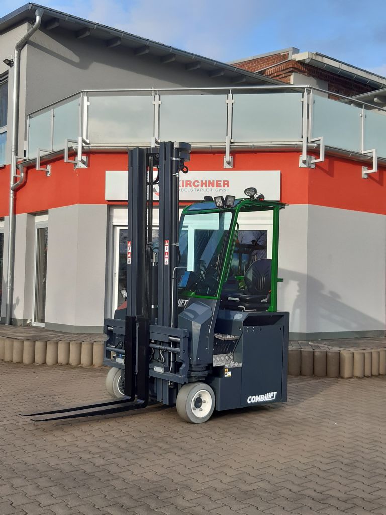 Combilift-CBE3000-Vierwege Seitenstapler www.kirchner-gabelstapler.de