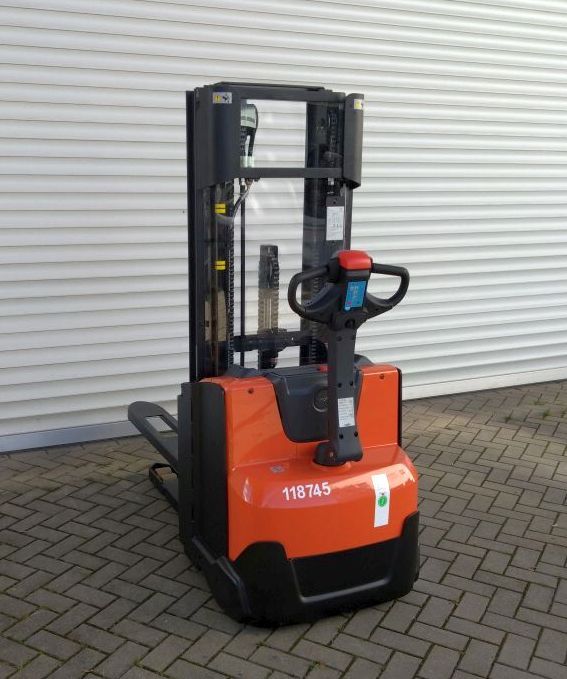 BT SWE120 Deichselstapler kirchnerpartner.de