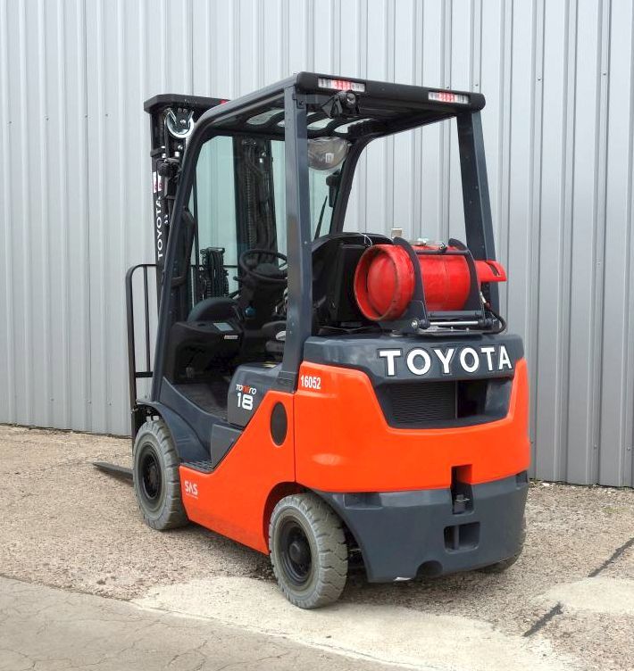 Toyota-8FGF18-Treibgasstapler www.kirchner-gabelstapler.de