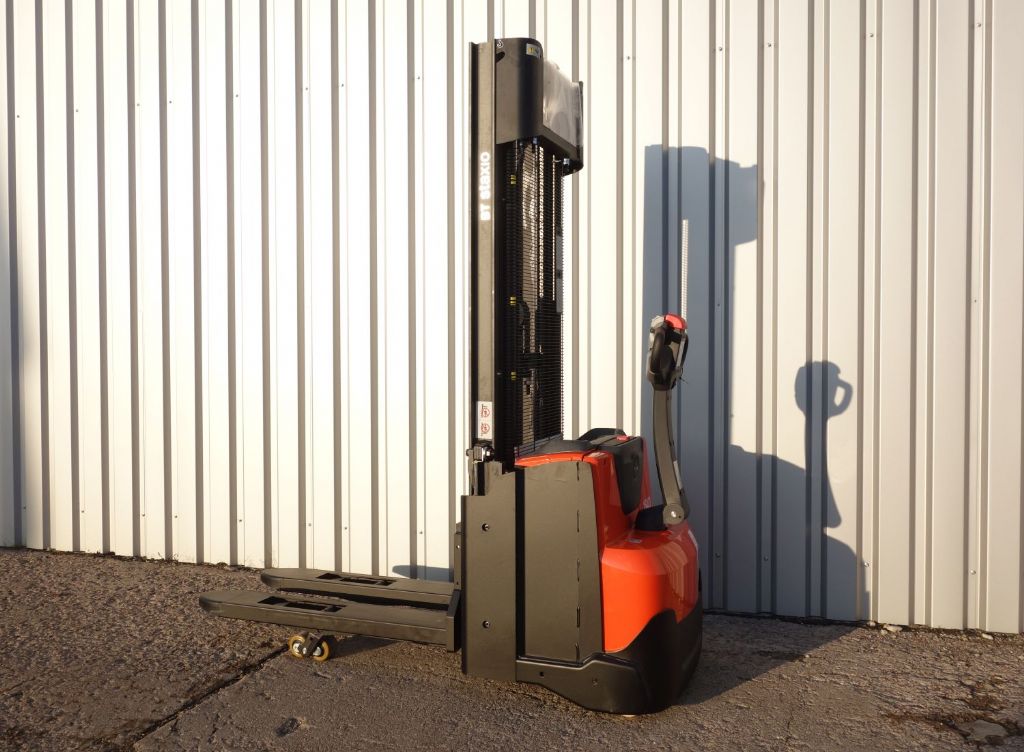 BT SWE120L Deichselstapler kirchnerpartner.de