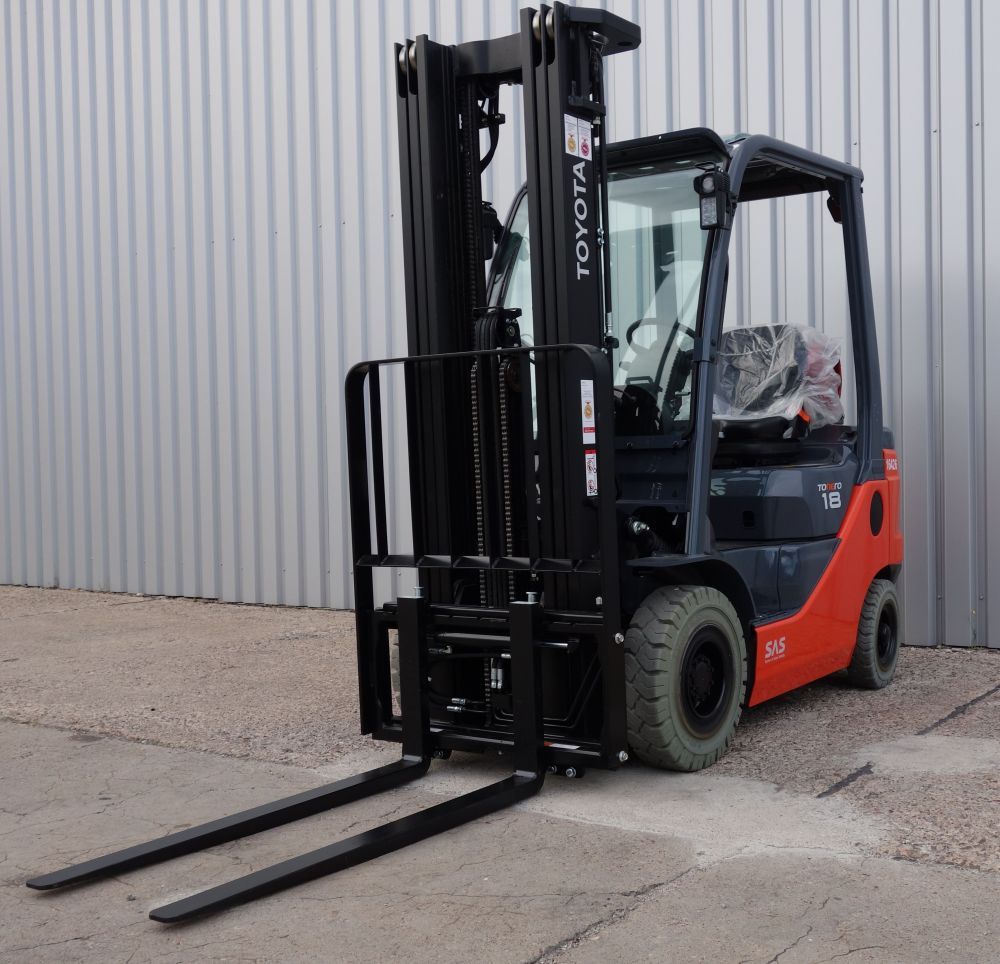 Toyota-8FGF18-Treibgasstapler www.kirchner-gabelstapler.de