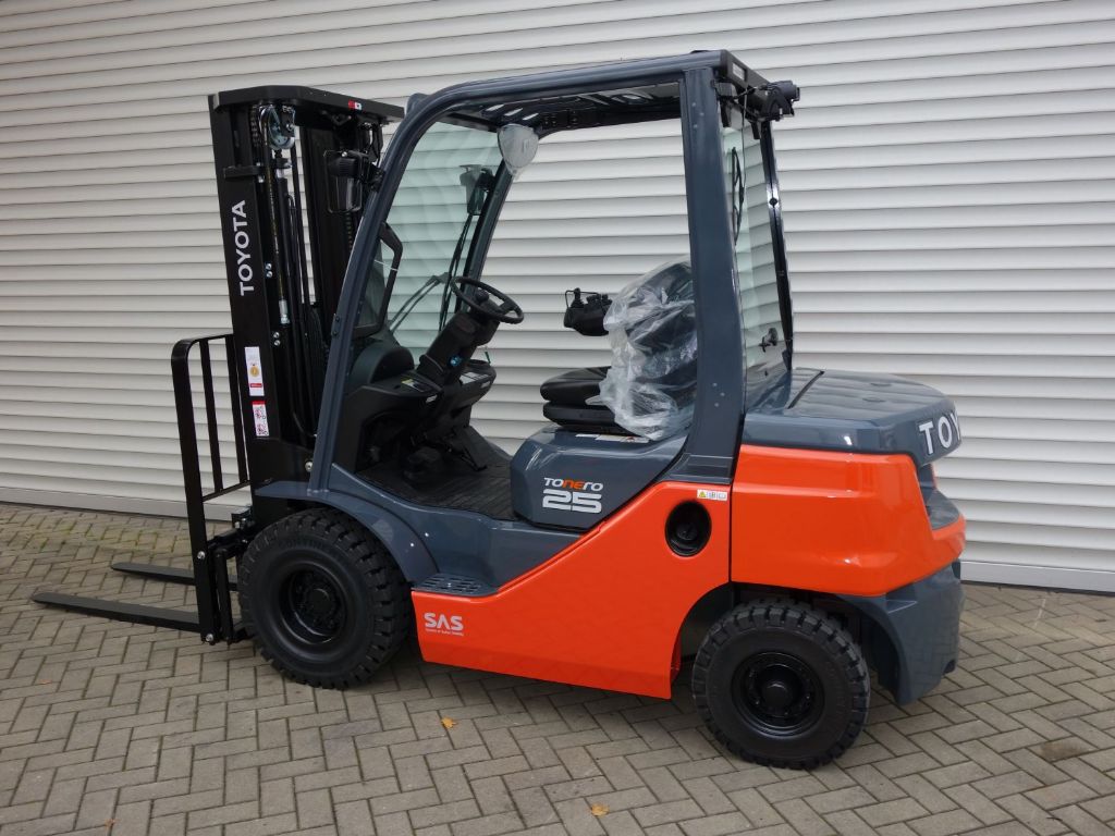 Toyota-8FDF25-Dieselstapler www.kirchner-gabelstapler.de