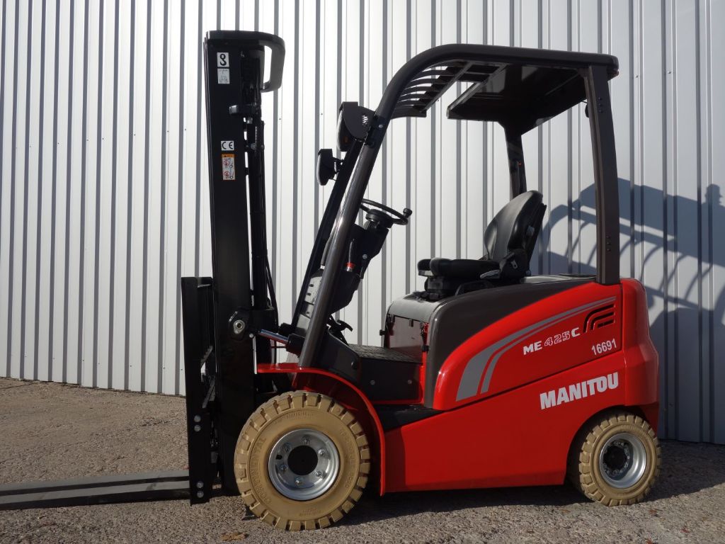 Manitou ME425C Elektro 4 Rad-Stapler kirchnerpartner.de