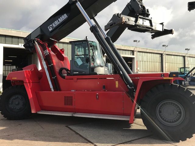 Miete Vollcontainer Reachstacker - Kalmar DRG450-65S5 ...