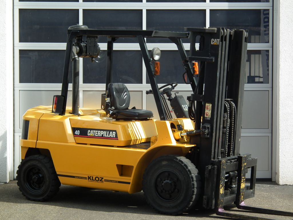 Caterpillar-DP40-Dieselstapler-www.kloz-stapler.de Caterpillar-DP40-Dieselstapler-www.kloz-stapler.de