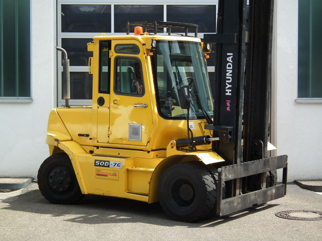 Hyundai-50D-7E-Dieselstapler-www.kloz-stapler.de Hyundai-50D-7E-Dieselstapler-www.kloz-stapler.de
