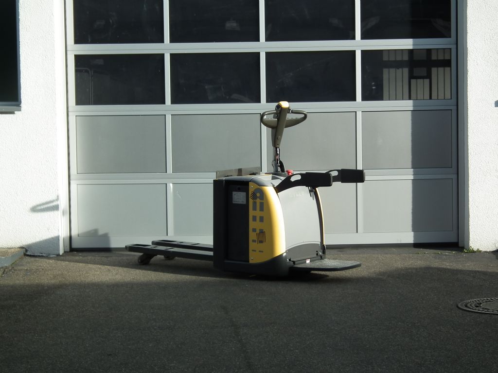 Atlet-PLP200-Niederhubwagen-www.kloz-stapler.de Atlet-PLP200-Niederhubwagen-www.kloz-stapler.de
