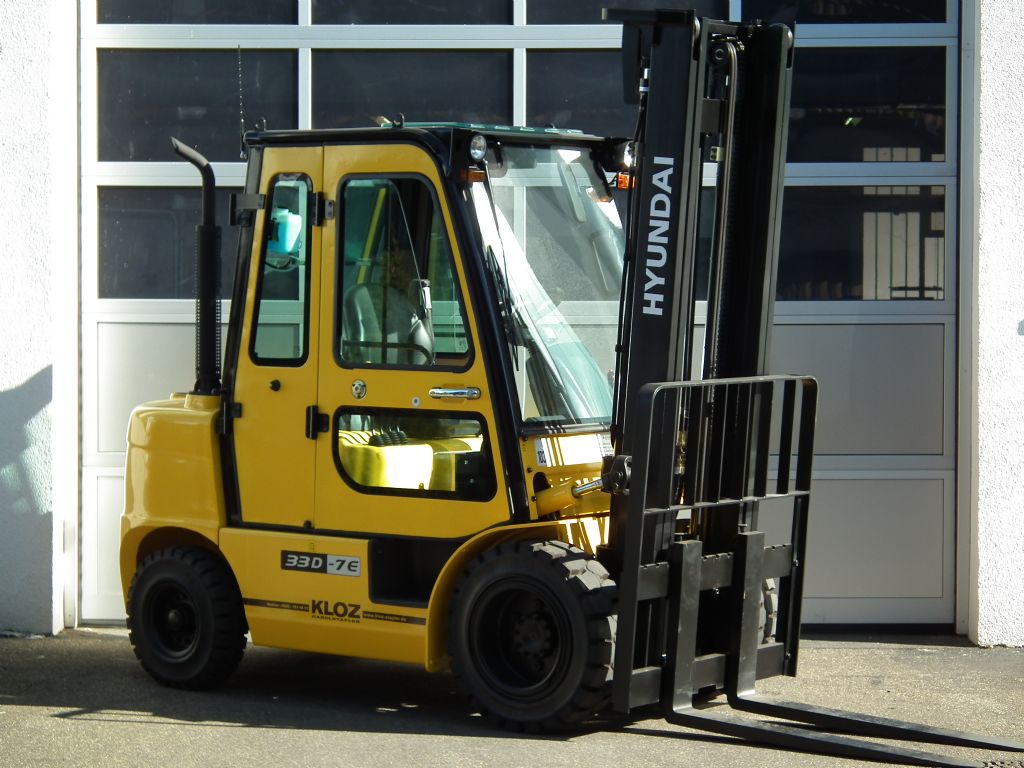 Hyundai-33D-7E-Dieselstapler-www.kloz-stapler.de Hyundai-33D-7E-Dieselstapler-www.kloz-stapler.de