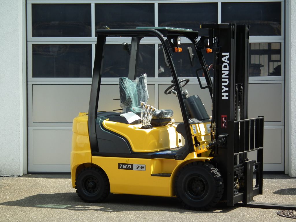 Hyundai-18D-7E-Dieselstapler-www.kloz-stapler.de Hyundai-18D-7E-Dieselstapler-www.kloz-stapler.de