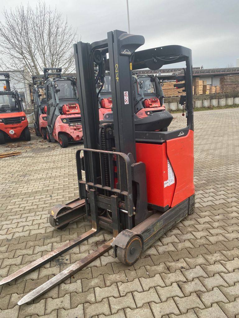 Linde R 10 B/1120 Retrctiles www.kompass-stapler.de