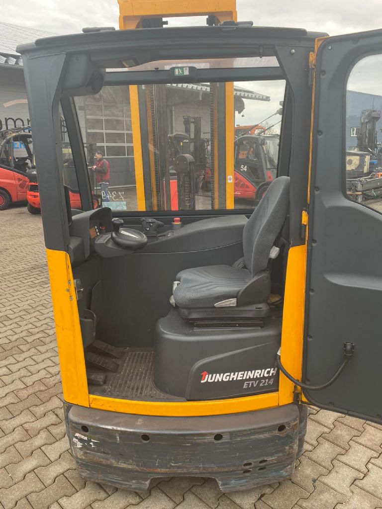 Jungheinrich ETV 214 Schubmaststapler www.kompass-stapler.de