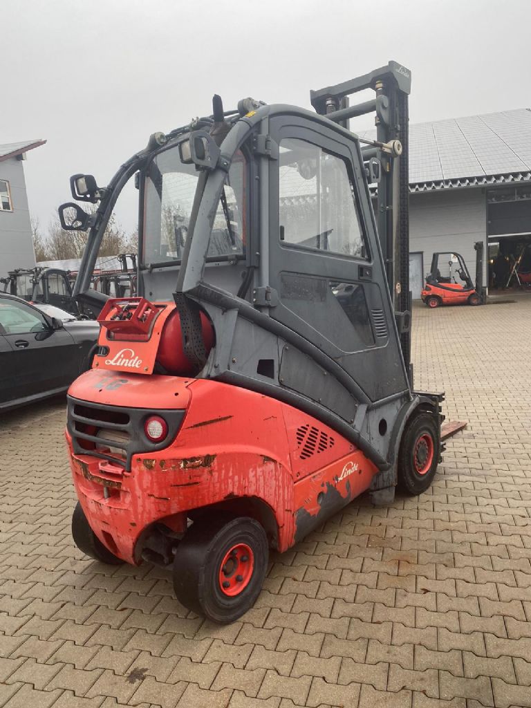 Linde H 25 T/393-01 Treibgasstapler www.kompass-stapler.de