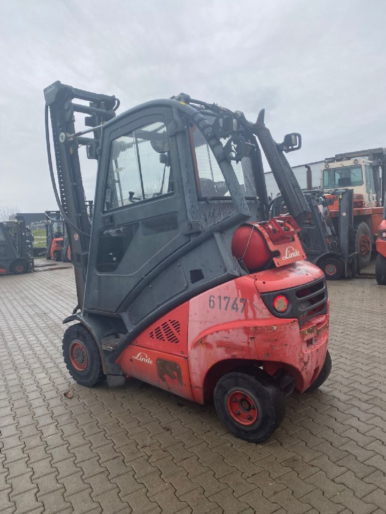 Linde H 25 T/393-01 Treibgasstapler www.kompass-stapler.de