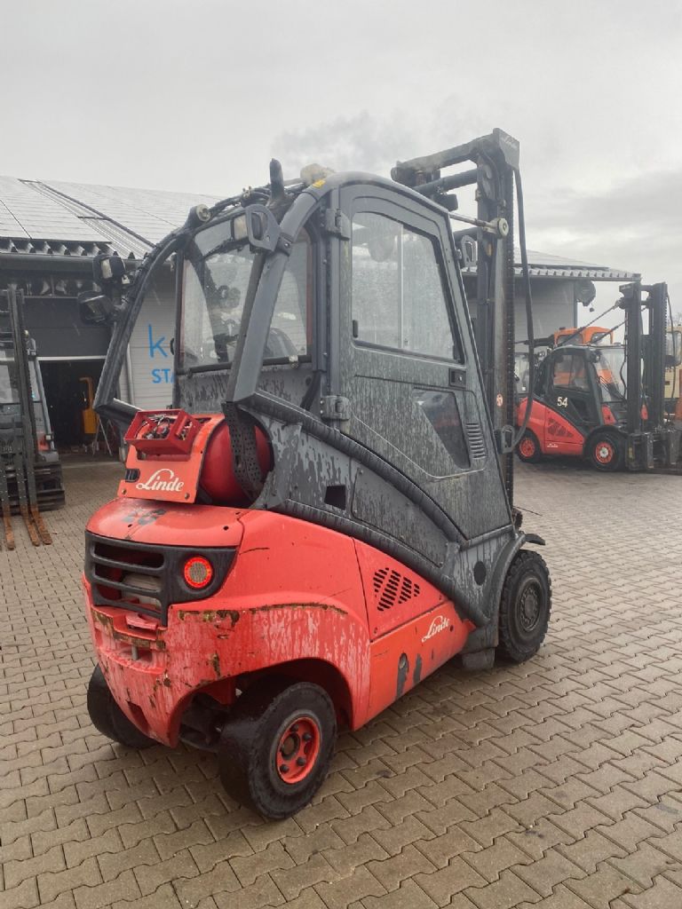 Linde H 25 T/393-01 Treibgasstapler www.kompass-stapler.de