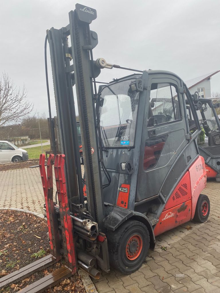 Linde H 25 T/393-01 LPG Forklifts www.kompass-stapler.de