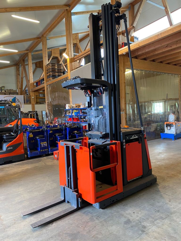 Linde V 12-02  Hochhubkommissionierer www.kompass-stapler.de