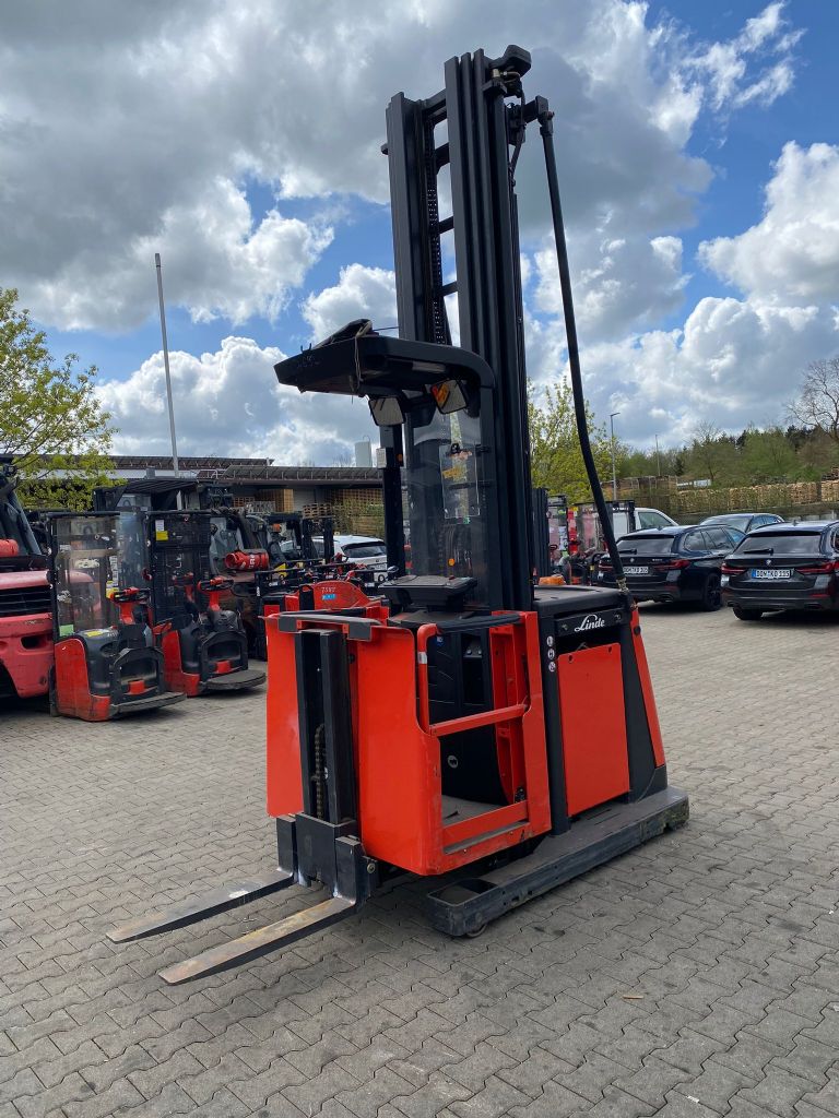 Linde V 12-02  Hochhubkommissionierer www.kompass-stapler.de