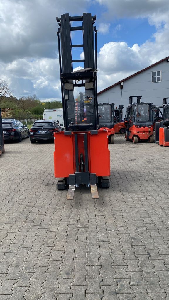 Linde V 12-02  Hochhubkommissionierer www.kompass-stapler.de