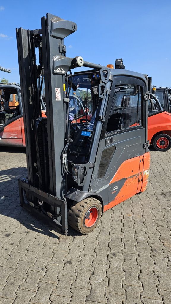 Linde E 20 L/386-02 Elettrico 3 ruote www.kompass-stapler.de