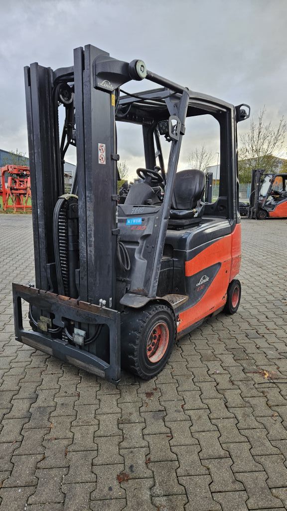 Linde E 30 H-01/600 Electric 4-wheel forklift www.kompass-stapler.de