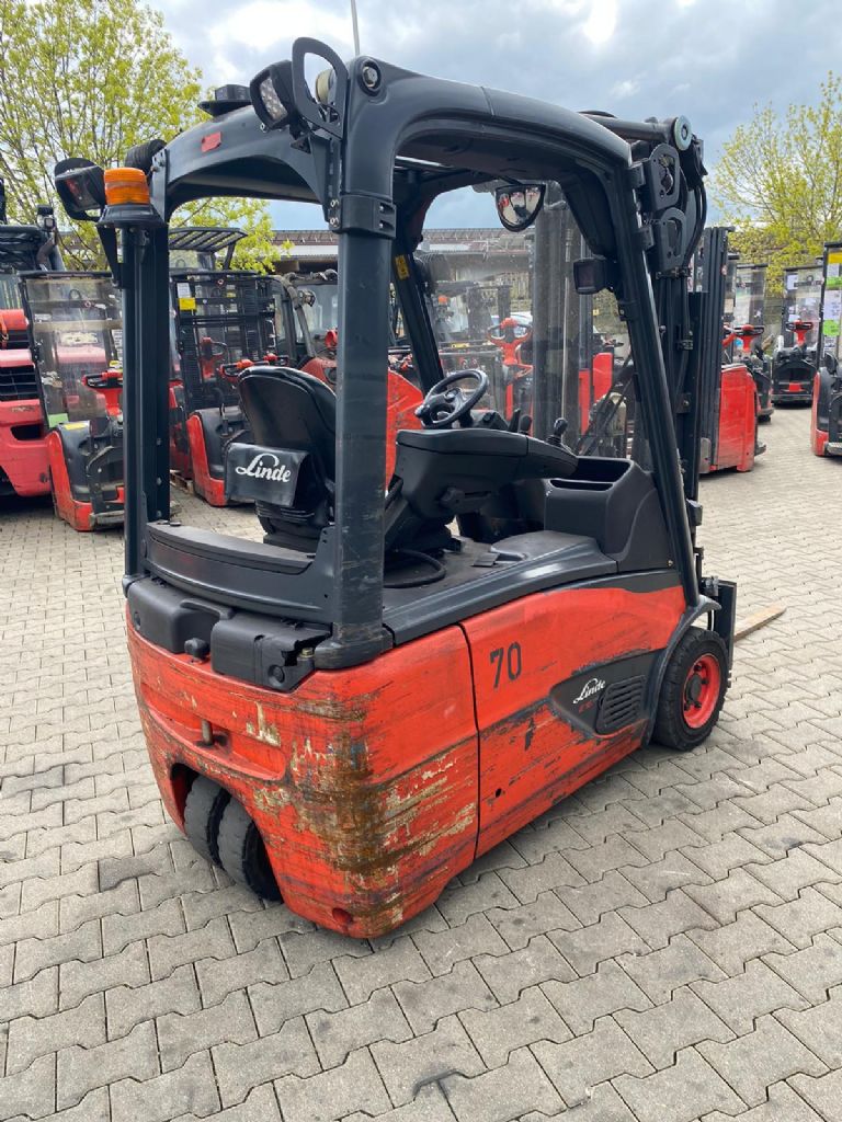 Linde E 16-02 Elektro 3 Rad-Stapler www.kompass-stapler.de